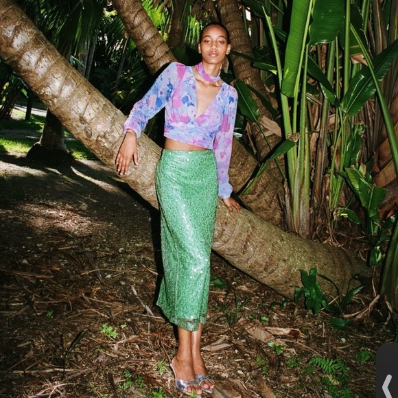 Floral V-Neck Chiffon Top - Picture 2 of 14